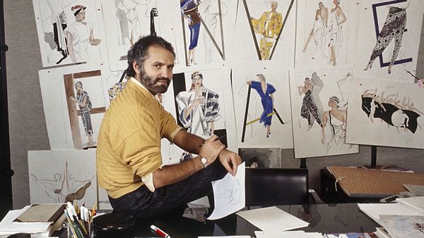 Discovering Fashion - Versace