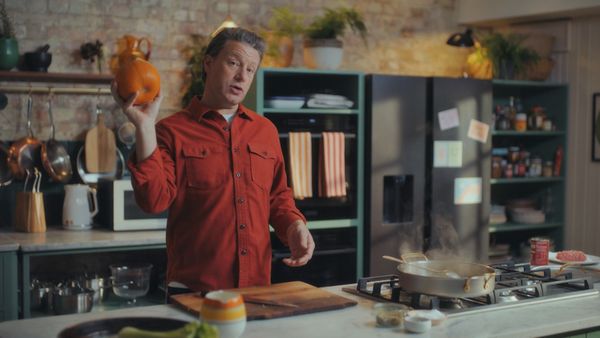 Jamie's Feasts for Less - Episode 102