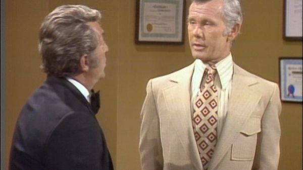 The Best of the Dean Martin Show - Johnny Carson, Art Carney, Petula Clark, Liberace, Richard Castellano (9/16/1971)