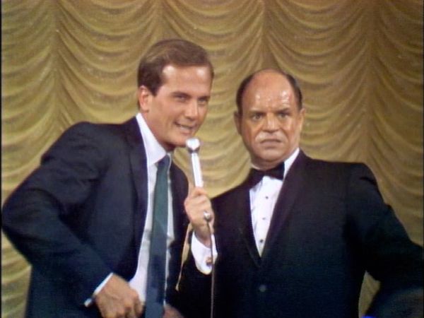 The Best of the Dean Martin Show - The Andrews Sisters, Lena Horne, Don Rickles (11/30/1967)