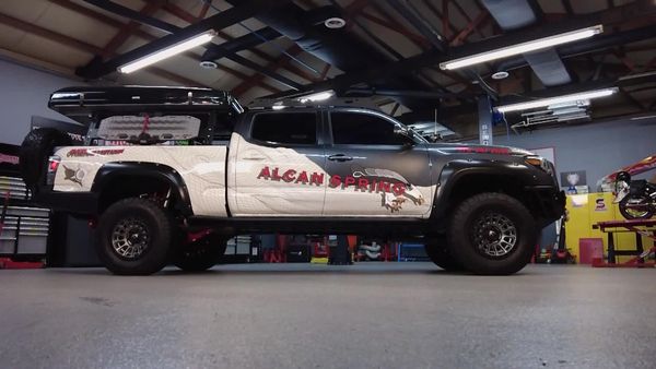 Motorhead Garage - Air Conditioning Demystified, A Tantalizing Dream Ride, and New Gear for Your Vehicle