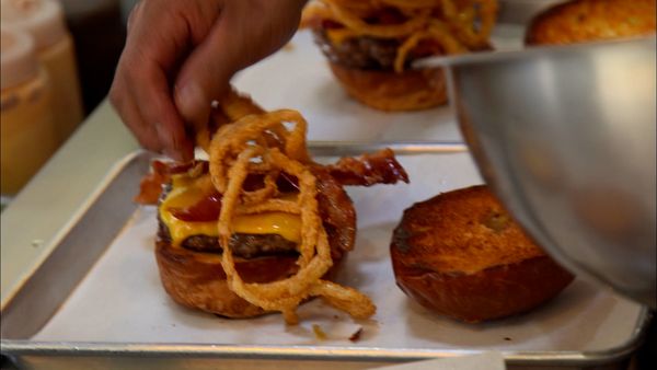Best In Chow - Burger Wars: Hollywood