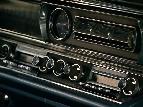 ¿Cuánto vale mi auto? - Moderno y clásico
