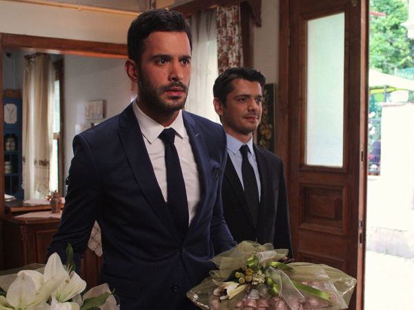 Kiralık Aşk – Love for Rent - Episode 143