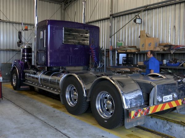Outback Truckers - Final Dash Before the Deluge
