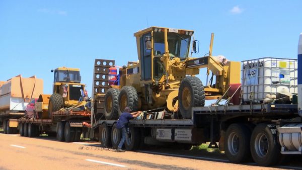 Outback Truckers - Old Truck, New Challenges
