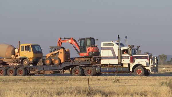 Outback Truckers - Brush with the Law