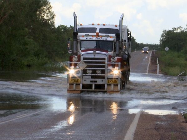 Outback Truckers - Flooded Standstill