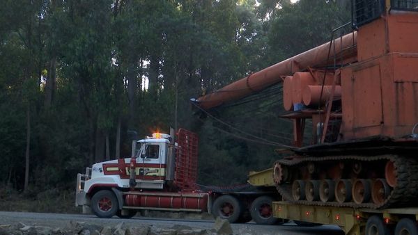 Outback Truckers - Fridge Fail and Forest Challenges