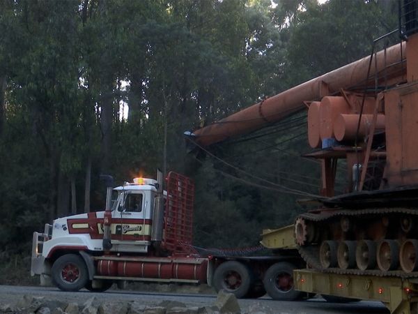 Outback Truckers - Fridge Fail and Forest Challenges
