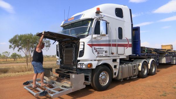 Outback Truckers - Storms and Fires