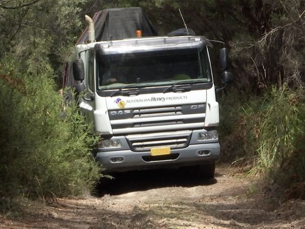 Outback Truckers - Hazardous Loads and Angry Bees