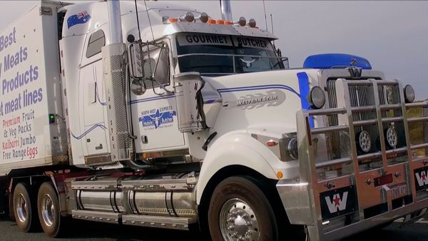 Outback Truckers - Trial by Wet Season
