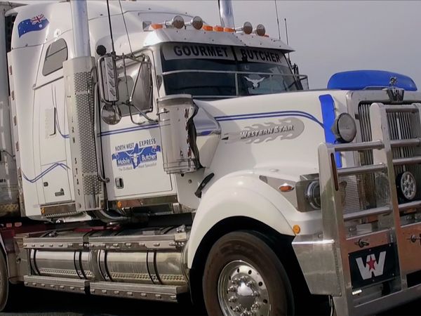 Outback Truckers - Trial by Wet Season