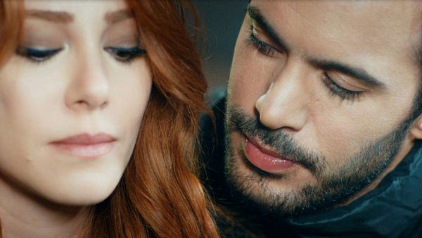 Kiralık Aşk – Love for Rent - Episode 77