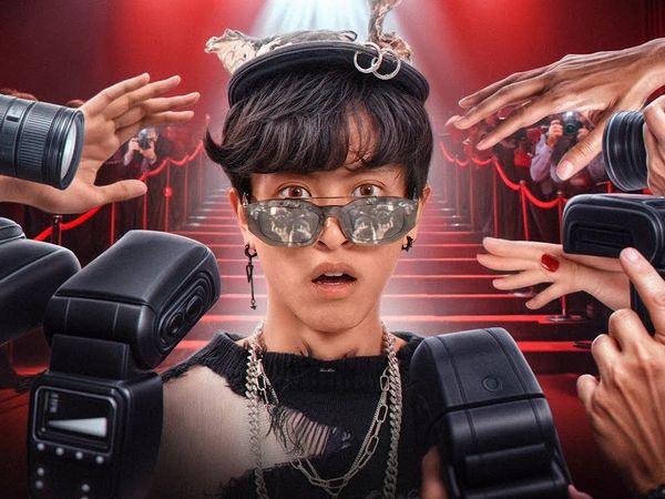 Alan’s Universe - No One Knows I’m a Famous Pop Star