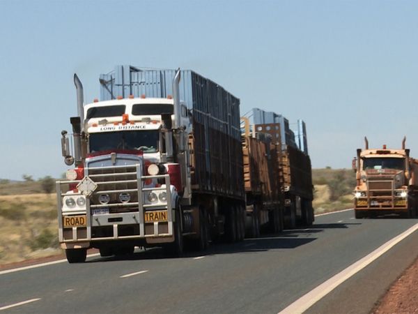 Outback Truckers - Trucking Through Crisis