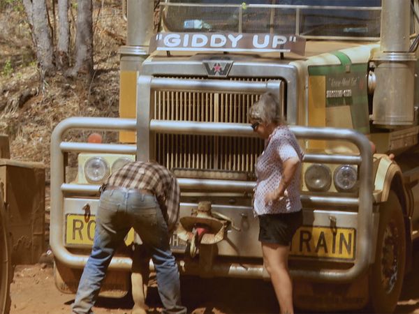 Outback Truckers - Success or Bust