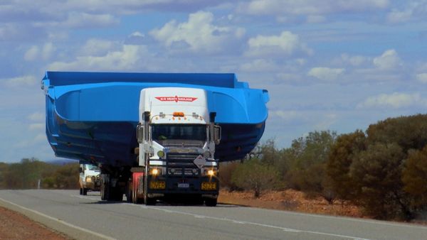 Outback Truckers - Trials by Fire, Flood, and Shortcuts