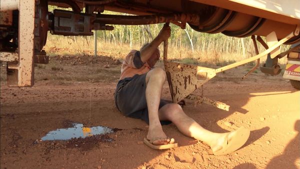 Outback Truckers - Dodging Disaster and Wild Weathe
