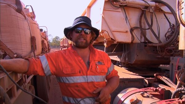 Outback Truckers - Desert Island Delivery