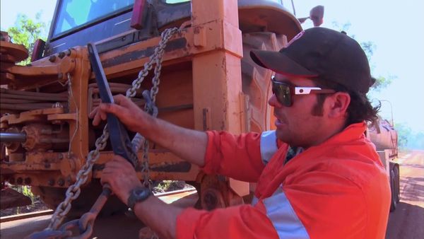 Outback Truckers - Roadblocks and Deep Water