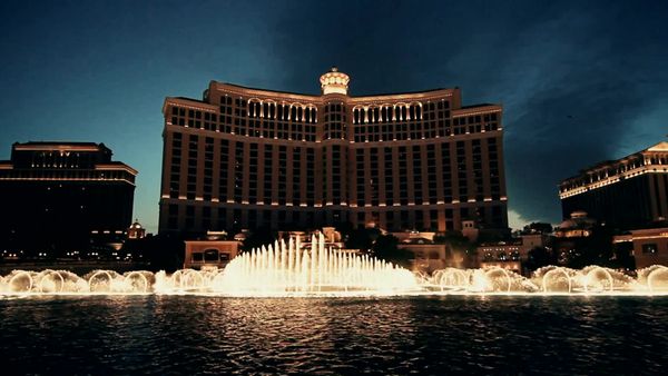 Deep Undercover - Operation Thin Crust: Destroying the Vegas Mob