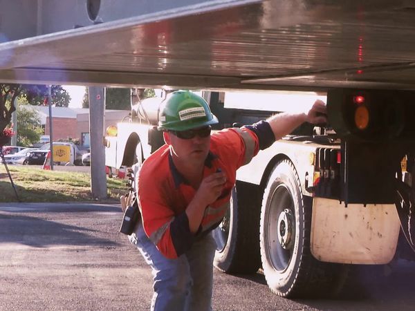 Outback Truckers - Weather Woes and Road Rage