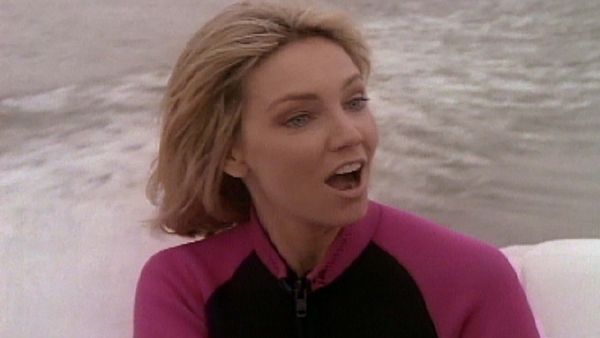 Melrose Place - Tres Son Multitud