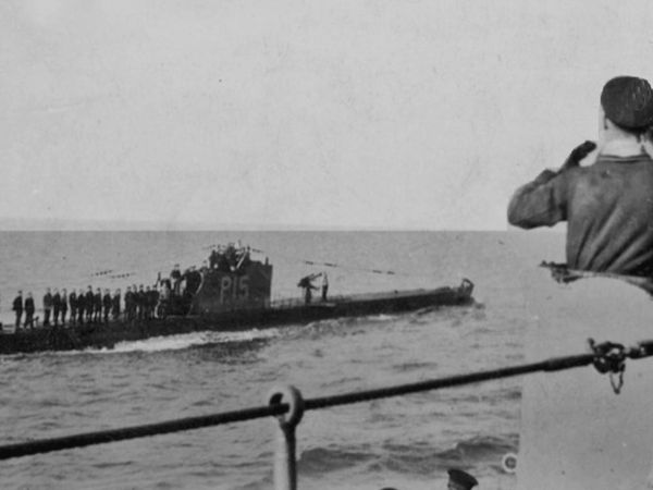 Brilla ahora - Cinco submarinos contra los nazis