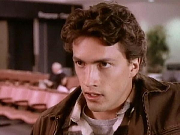 Melrose Place - Bajo El Muérdago