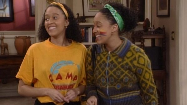 Sister, Sister - Gemela en el campus