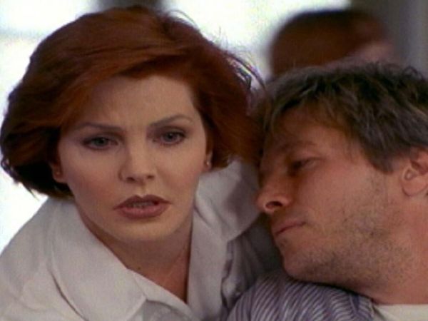 Melrose Place - Betsy Metálica