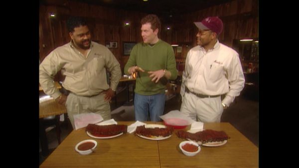 BBQ with Bobby Flay - Barbecue Feuds