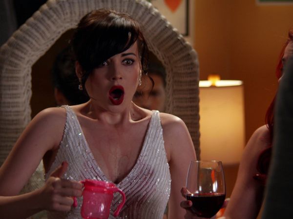 Awkward - Dile no al vestido