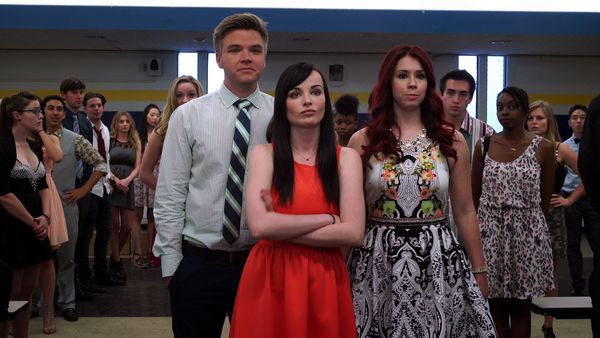 Awkward - Los graduados