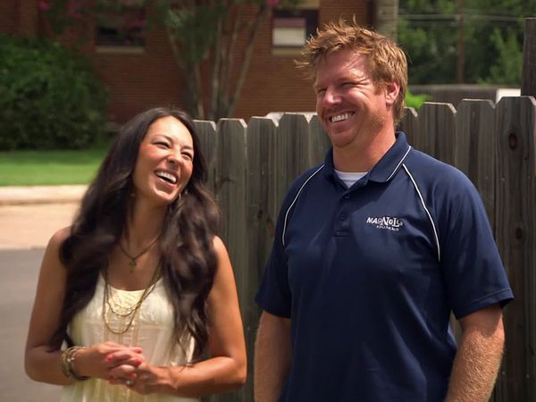 Fixer Upper - Newlyweds Seek First Home