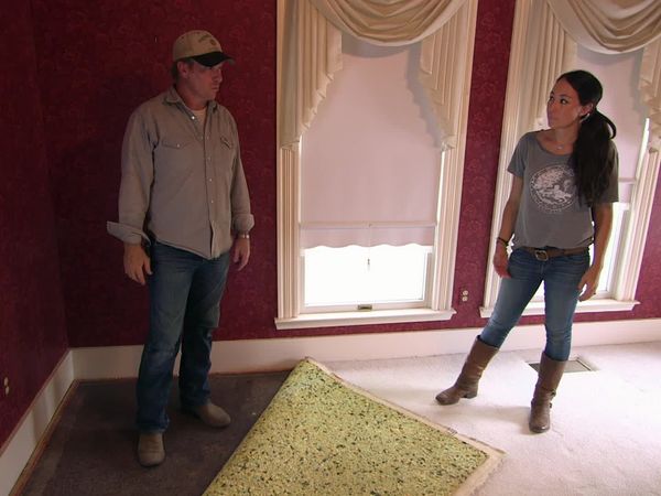 Fixer Upper - A Home Away From Home for the Holidays
