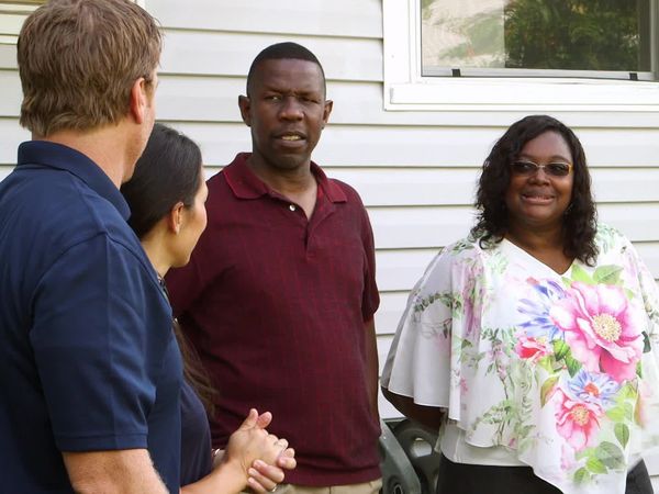 Fixer Upper - Son Surprises Family with Reno