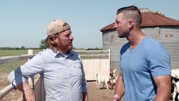 Fixer Upper - Touchdown for a Family in Need