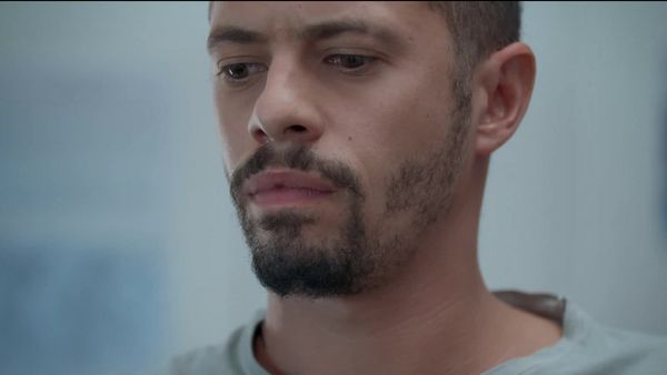 Cut - Un Adil part, un autre reste
