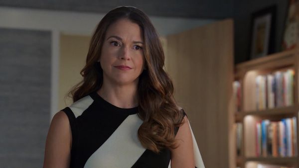 Younger - É o fim do mundo, Garota Verme