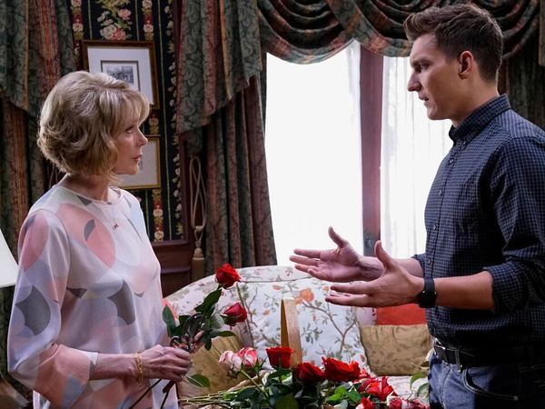 Crazy Ex-Girlfriend - Josh Is Irrelevant.