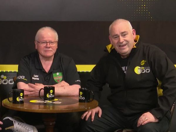 900 Seconds With… - 900 Seconds With Les Dodd