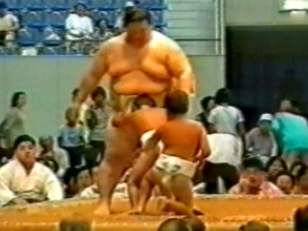 Life's Funniest Moments - Sumo Wrestler