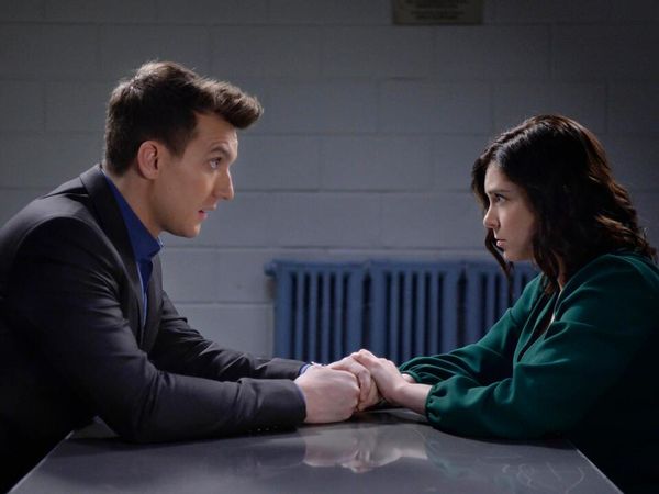 Crazy Ex-Girlfriend - Nathaniel Is Irrelevant.