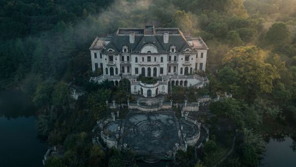 Exploring the Unbeaten Path - Exploring an Abandoned Mega Mansion
