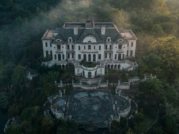 Exploring the Unbeaten Path - Exploring an Abandoned Mega Mansion
