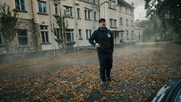 Exploring with Fighters - Scotland's Biggest Abandoned Asylum