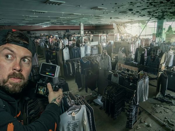 Exploring with Fighters - Radioactive Abandoned Mall
